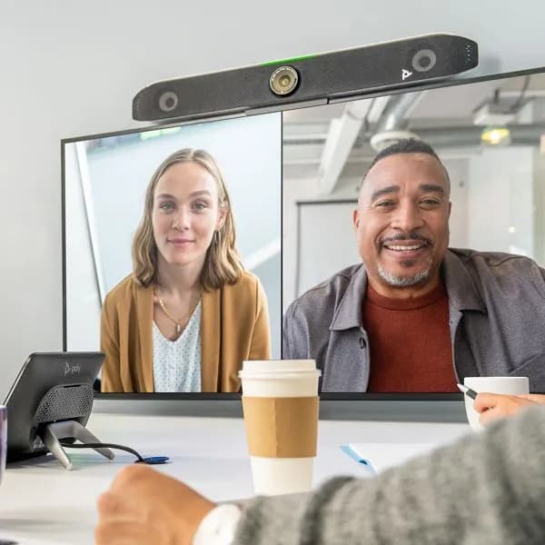 MEDIA OFFICE NV — foto